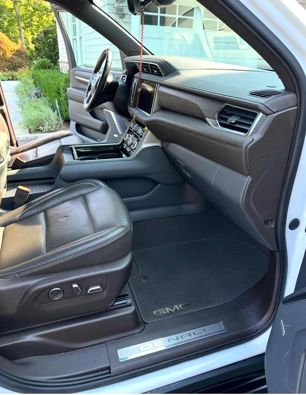 GMC Denali passenger dashboard detailed and dressed